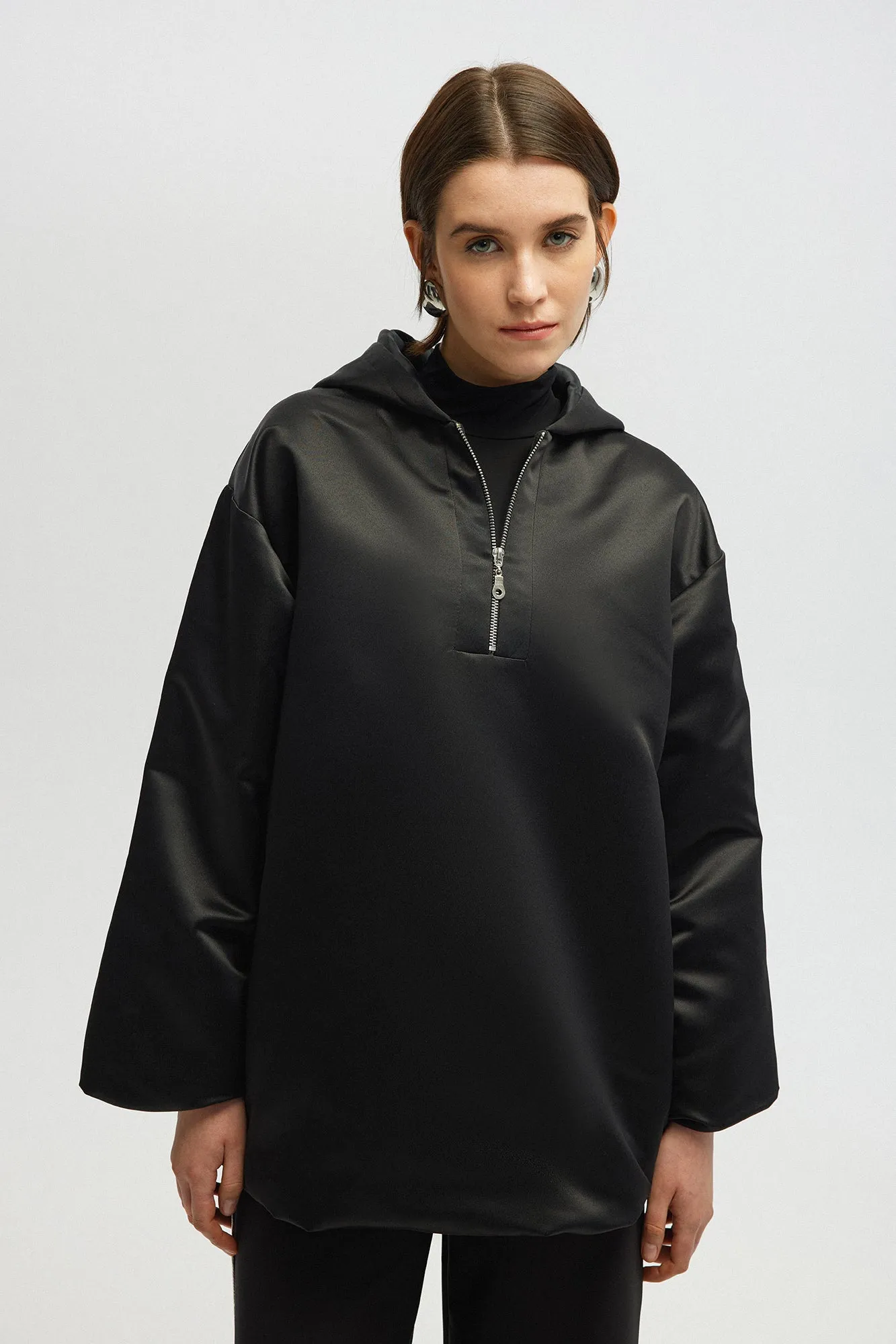 ZIPPER SATIN SWEATSHIRT