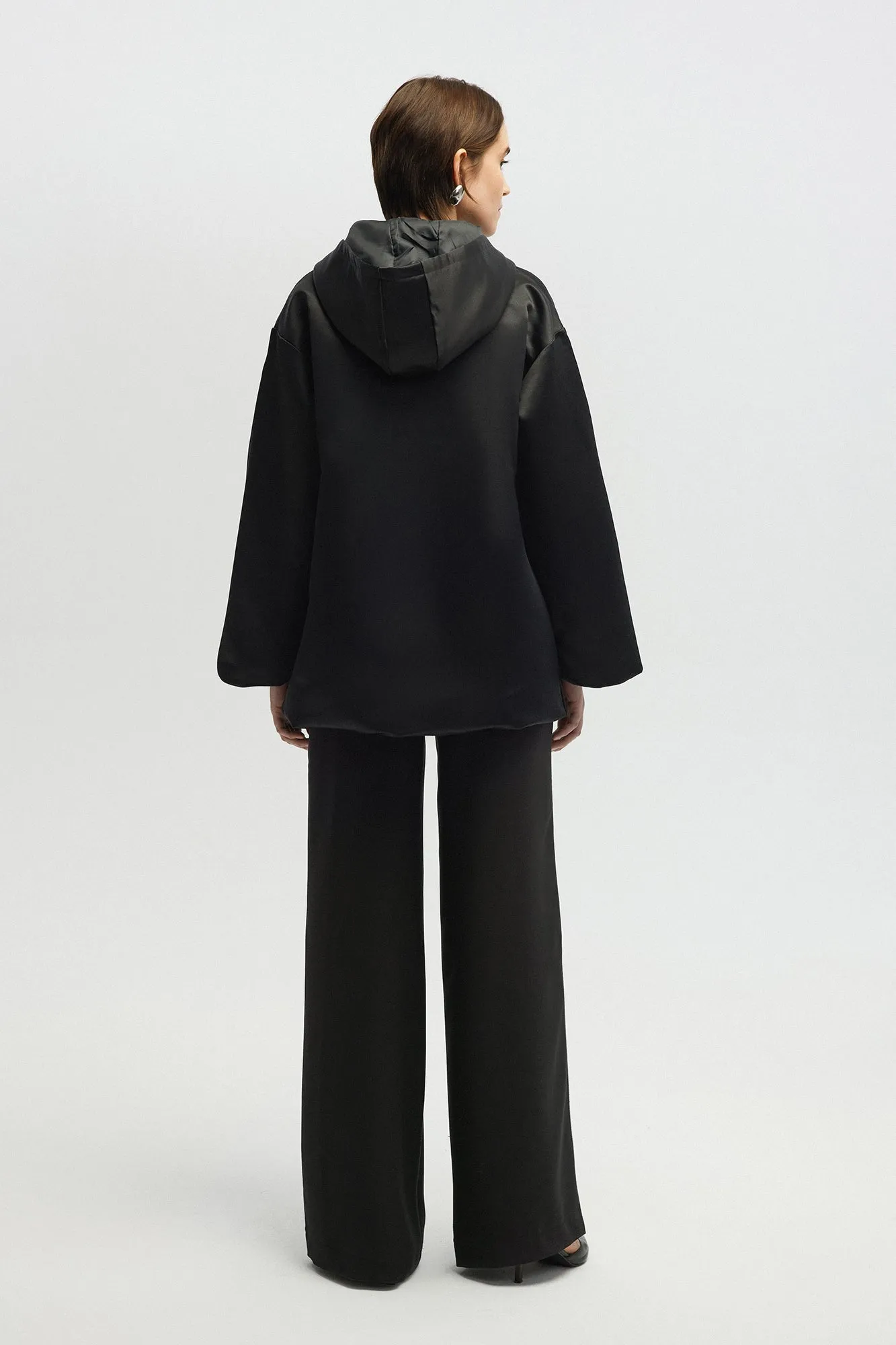 ZIPPER SATIN SWEATSHIRT